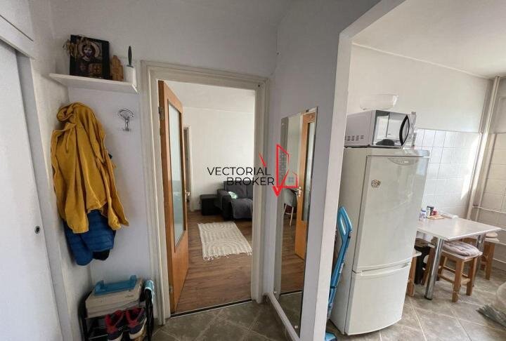 Basarabia, Costin Georgian, 2 camere, semidecomandate, et. 5, mobilat si utilat,